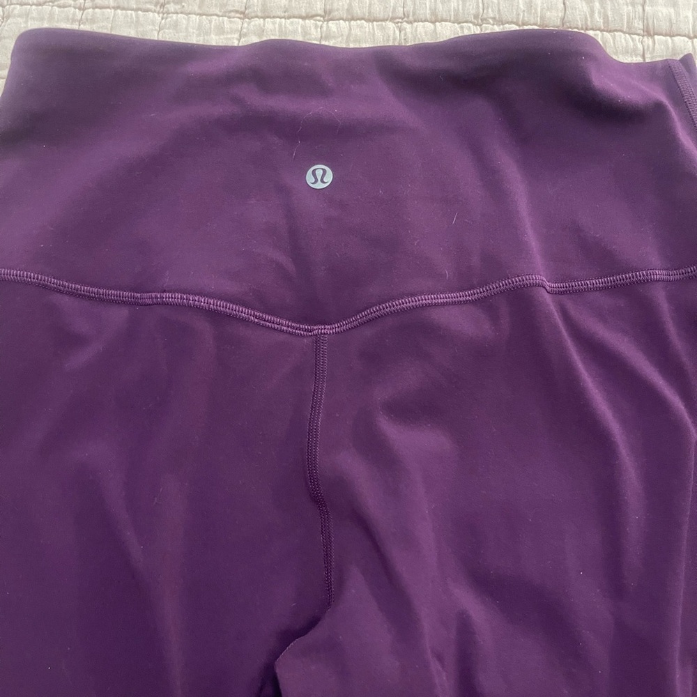 Lululemon mini flare x short Dramatic magenta